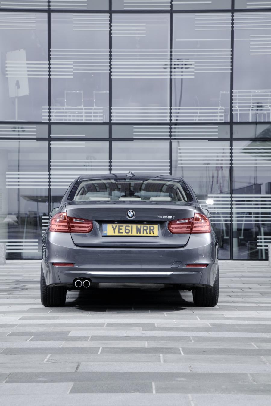  BMW 328i Modern 2012 года  (UK) (фото 25 из 29)